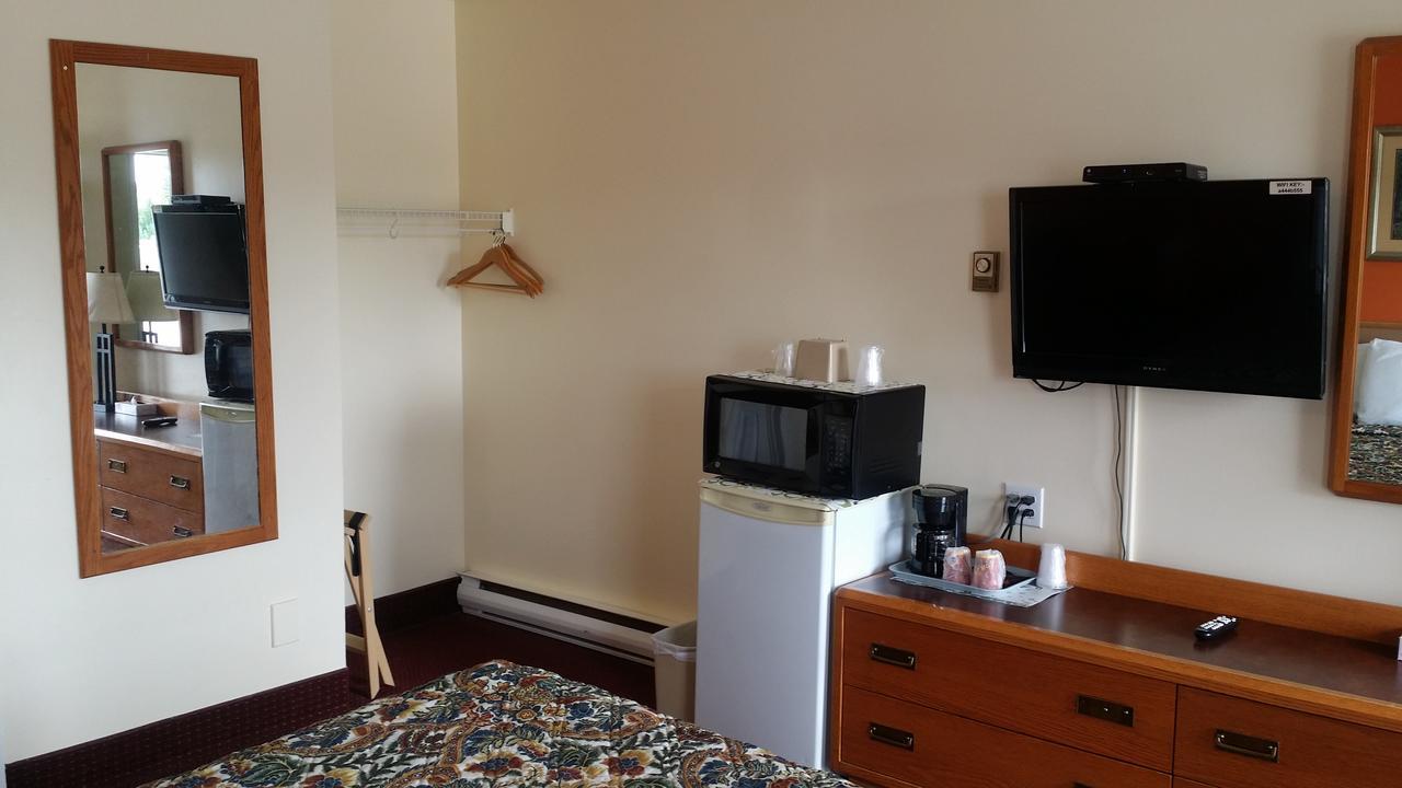 River Mist Inn Sturgeon Falls Buitenkant foto
