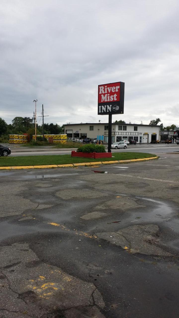 River Mist Inn Sturgeon Falls Buitenkant foto