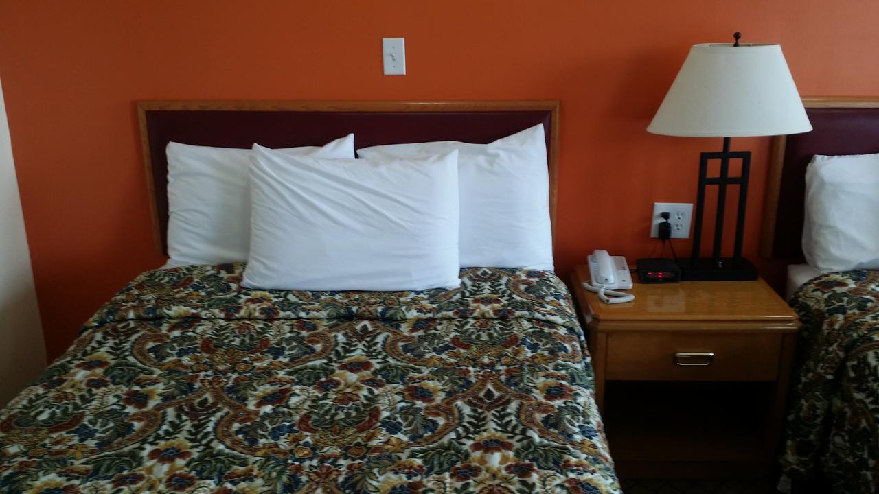 River Mist Inn Sturgeon Falls Buitenkant foto