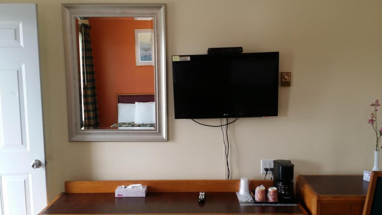 River Mist Inn Sturgeon Falls Buitenkant foto