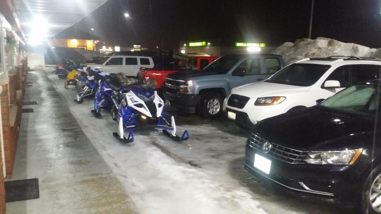 River Mist Inn Sturgeon Falls Buitenkant foto