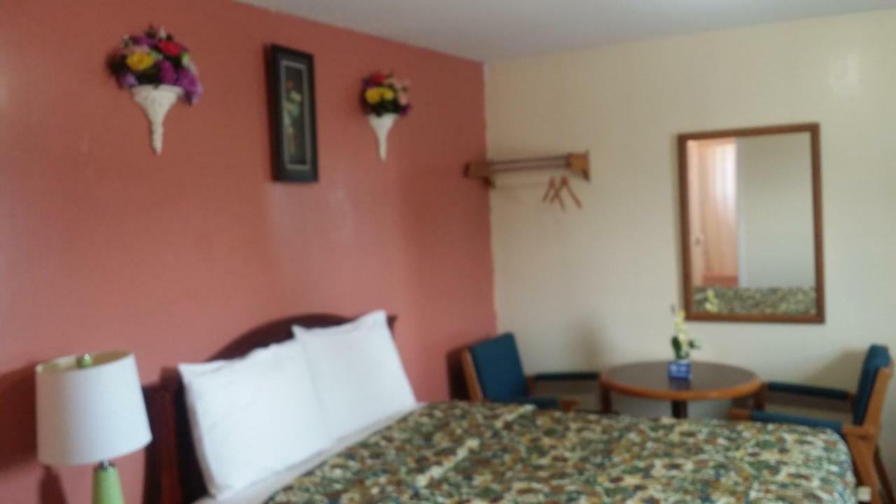 River Mist Inn Sturgeon Falls Buitenkant foto