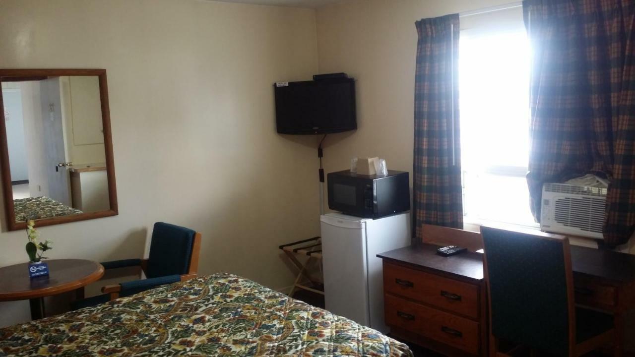 River Mist Inn Sturgeon Falls Buitenkant foto