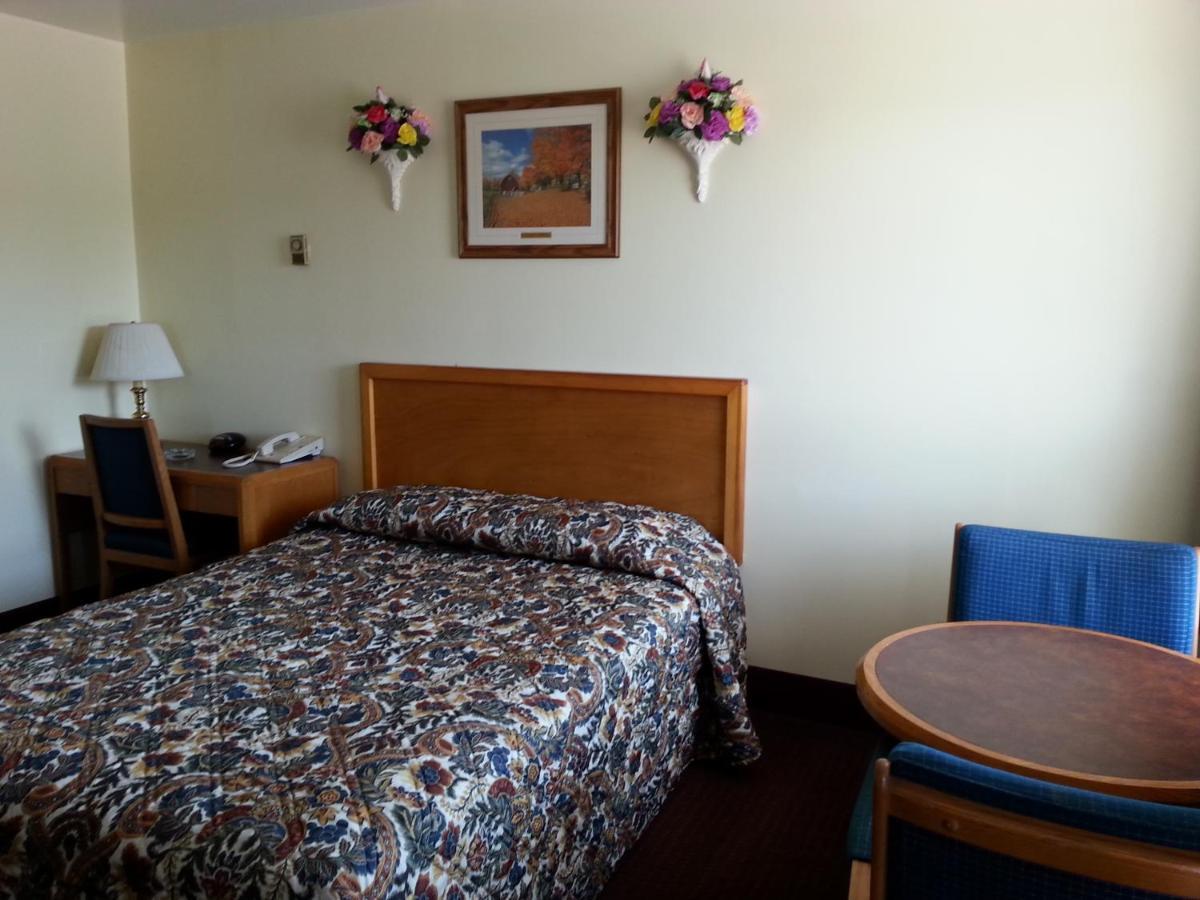 River Mist Inn Sturgeon Falls Buitenkant foto